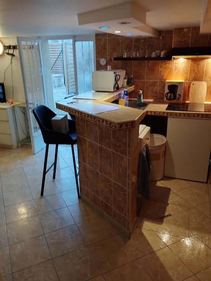 Studio Meuble Avec Piscine Partagee La Ferté-Gaucher Esterno foto